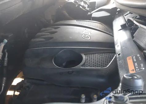 2015 Hyundai Santa Fe Sport 2.4L z USA, uszkodzony, nr VIN 5XYZTDLB4FG266918